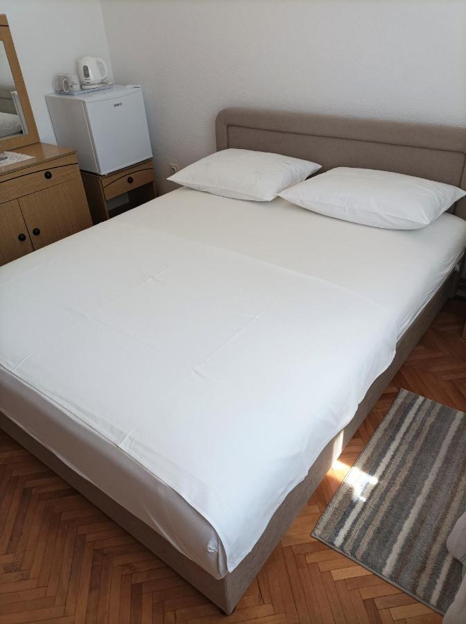 Apartment And Rooms Markovic 센 외부 사진