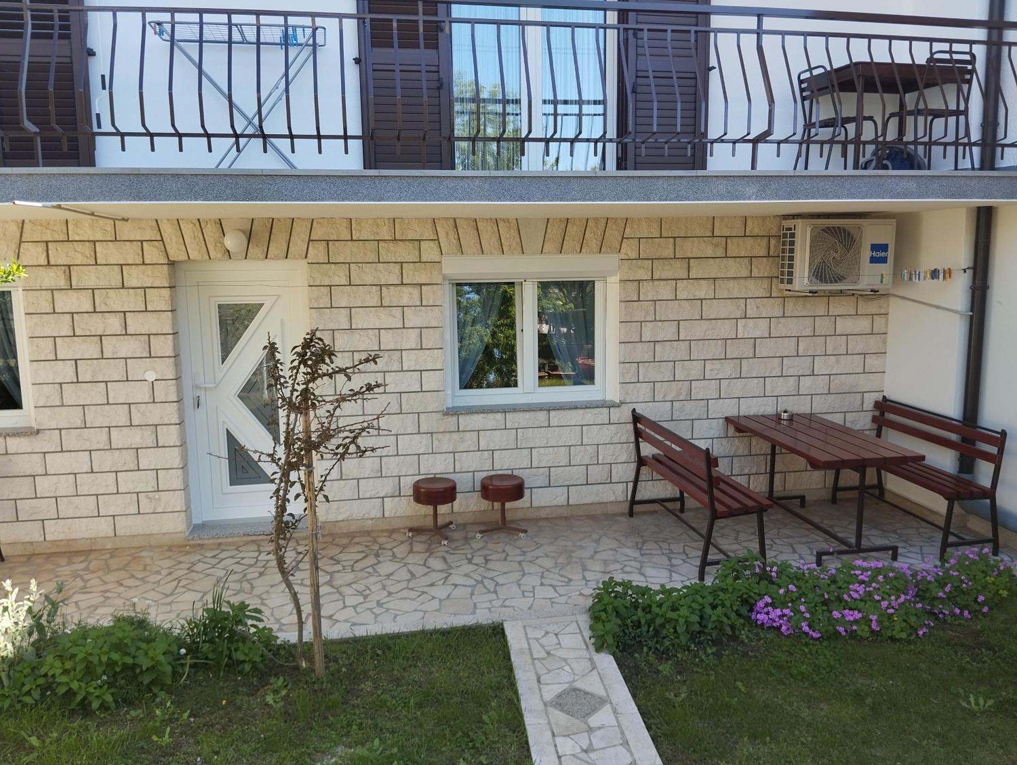 Apartment And Rooms Markovic 센 외부 사진