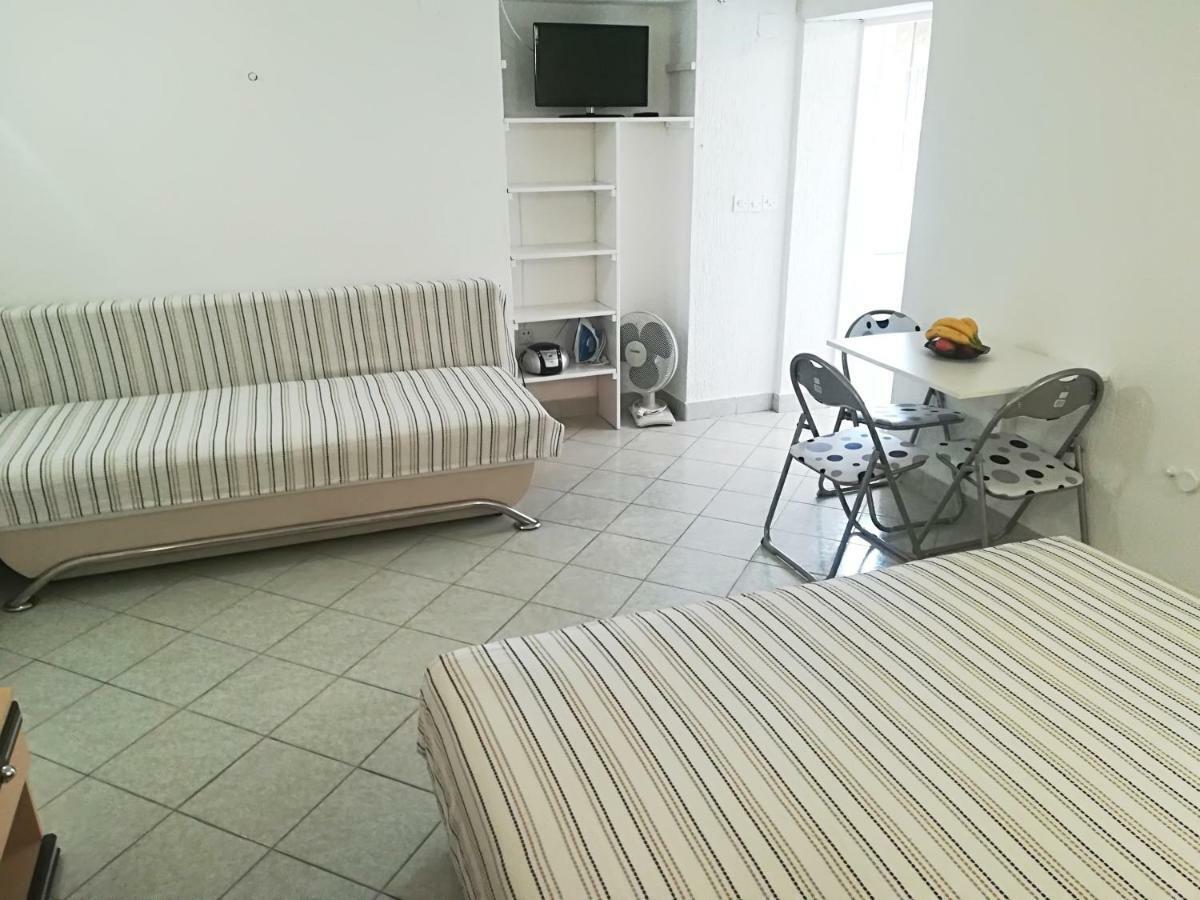 Apartment And Rooms Markovic 센 외부 사진