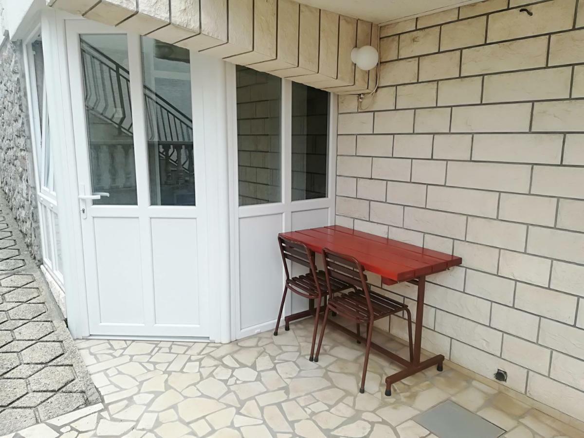 Apartment And Rooms Markovic 센 외부 사진
